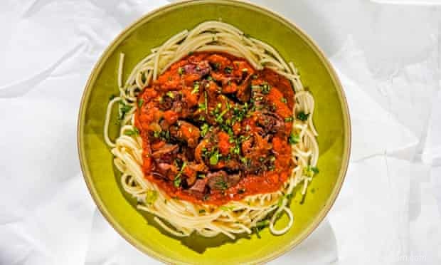 Recette bolognaise de spaghettis au foie de poulet de Jack Monroe 