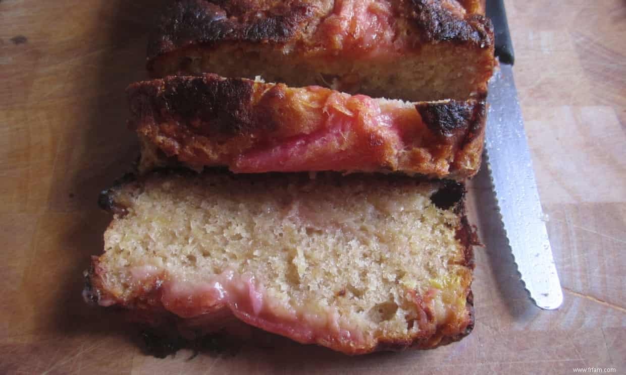 Pain à la rhubarbe, à l avoine et à la cannelle - recette 