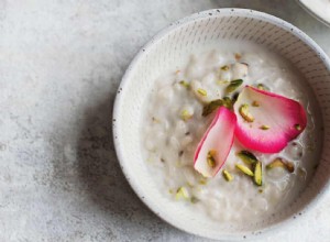 Riz au lait à la rose et à la cardamome – recette sans produits laitiers 