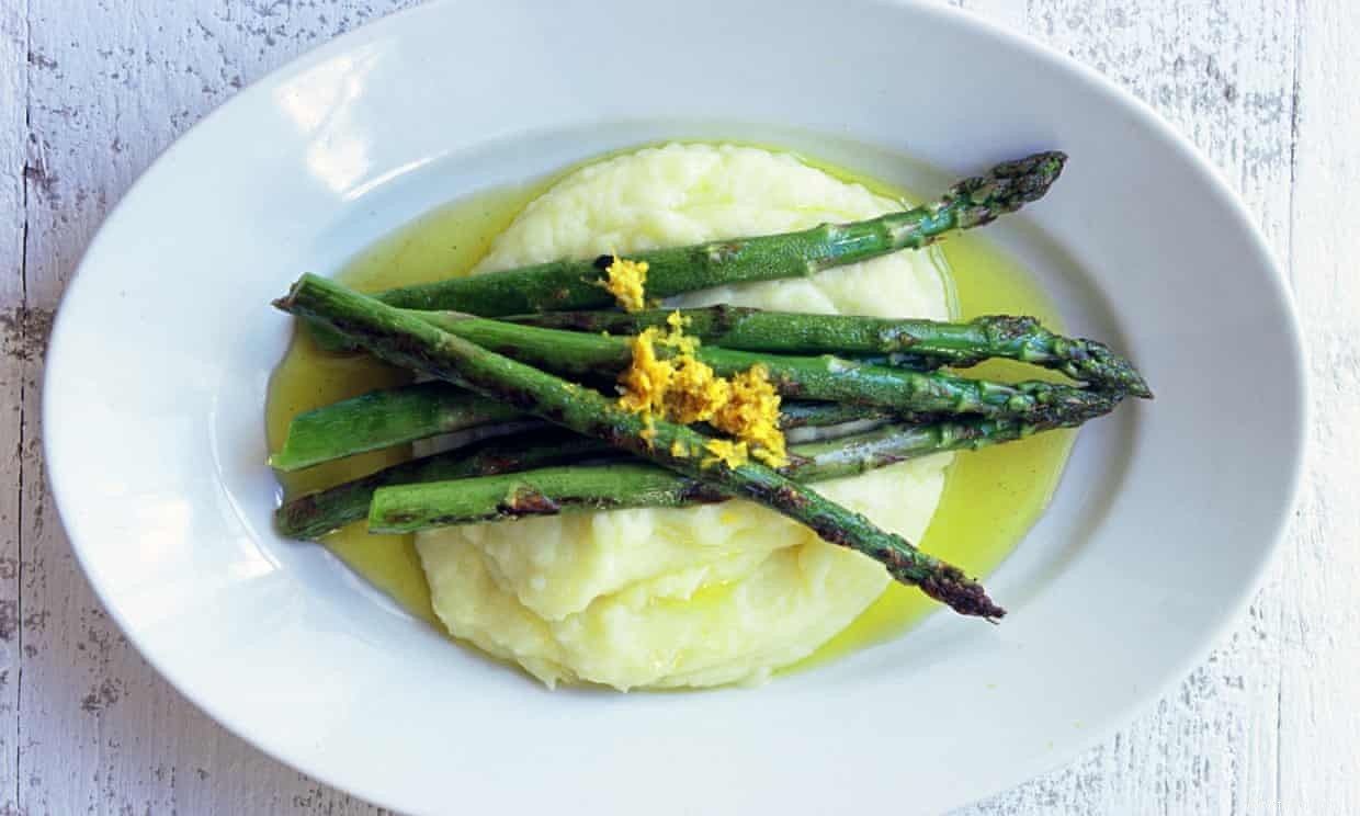 Les recettes d asperges et de céleri-rave de Nigel Slater 