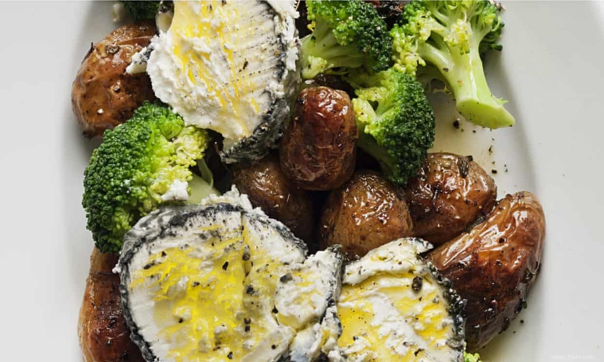 Recette de pommes de terre nouvelles rôties, brocoli et fromage de chèvre de Nigel Slater 