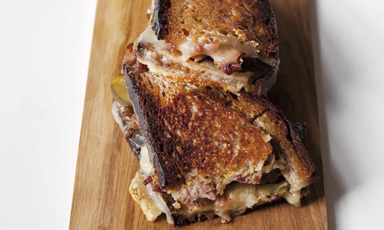 Recette du sandwich fontina, saucisse et moutarde de Nigel Slater 