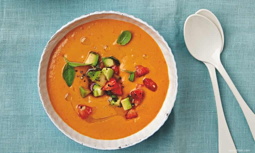 La cuisinière du week-end :les recettes de Thomasina Miers pour le gaspacho de tomates aux fraises et le filet mignon de porc grillé aux fèves écrasées 