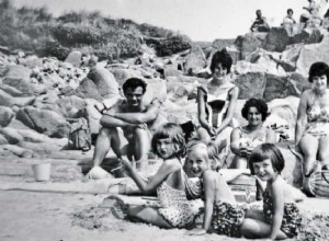 Vie de famille :Conduire un faux train sur une plage de Guernesey, I Still Pray de Kasey Chambers et le célèbre parkin de grand-mère 