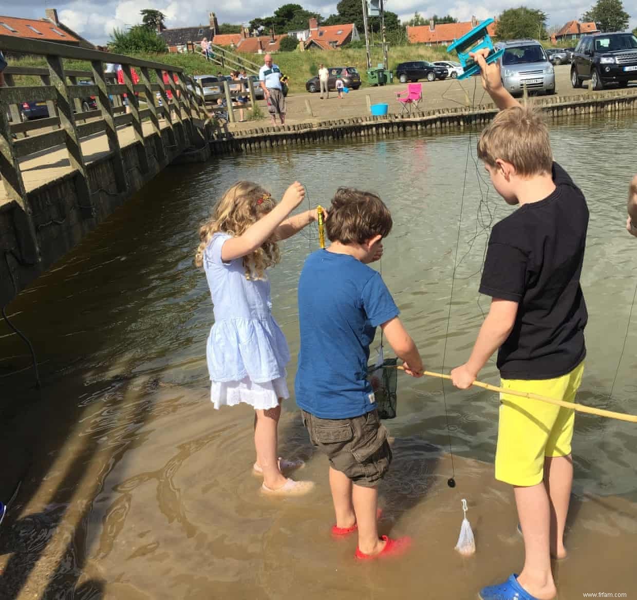 Vie de famille :Crabbing in Suffolk, Rock Your Baby de George McCrae et Dad’s corned beef hasch castles 