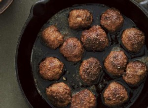 Boulettes de viande et airelles sucrées :recettes du livre de cuisine nordique de Magnus Nilsson 