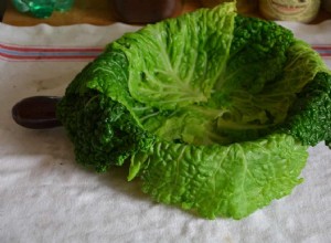 La recette du gâteau au chou et à la saucisse de Rachel Roddy 