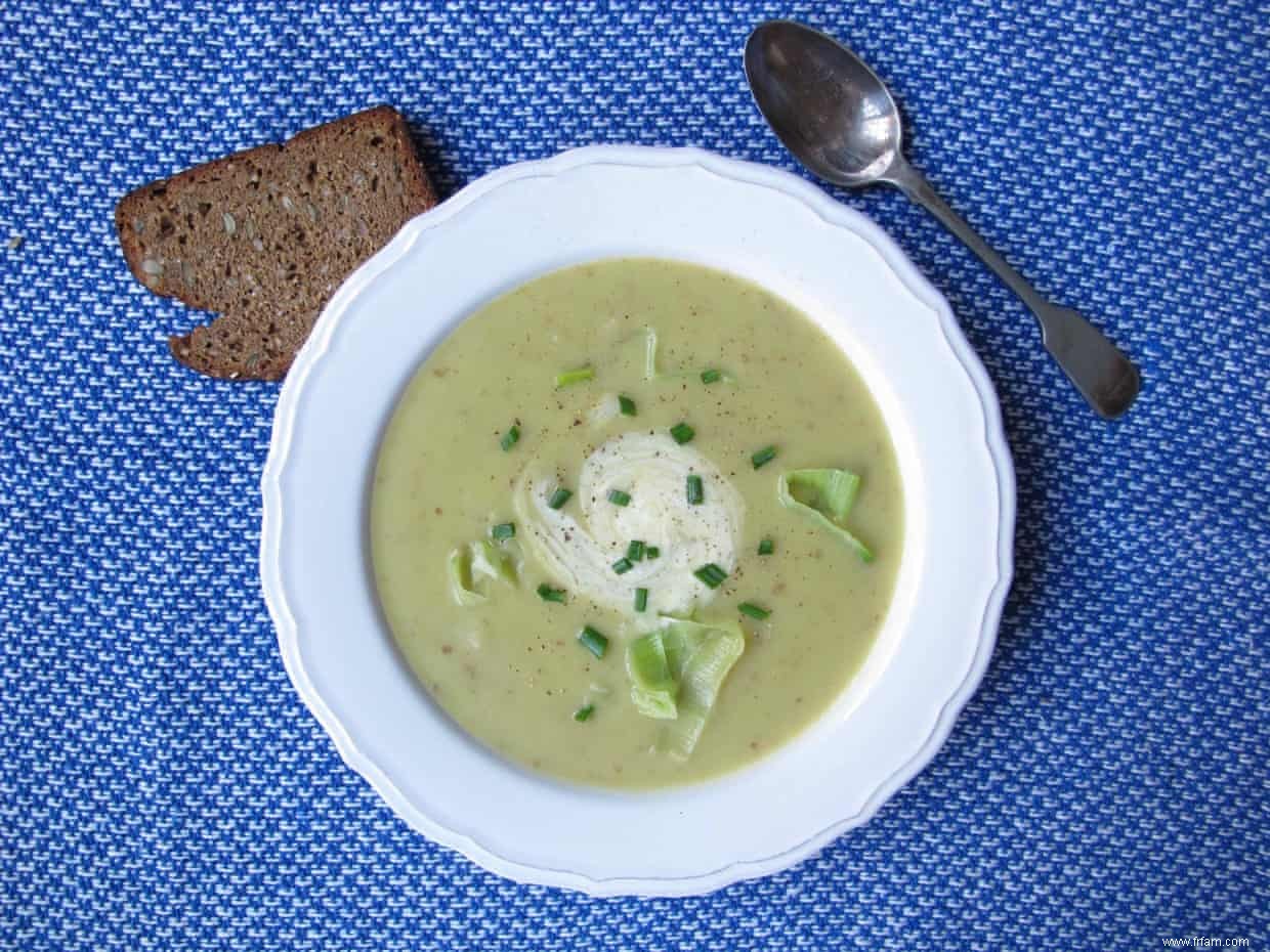 Comment faire la parfaite soupe aux poireaux et aux pommes de terre 