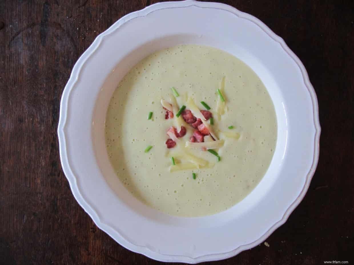 Comment faire la parfaite soupe aux poireaux et aux pommes de terre 