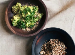 Recettes de dukkah aux noisettes et de houmous à l ail et à la betterave rôtie de Nigel Slater 