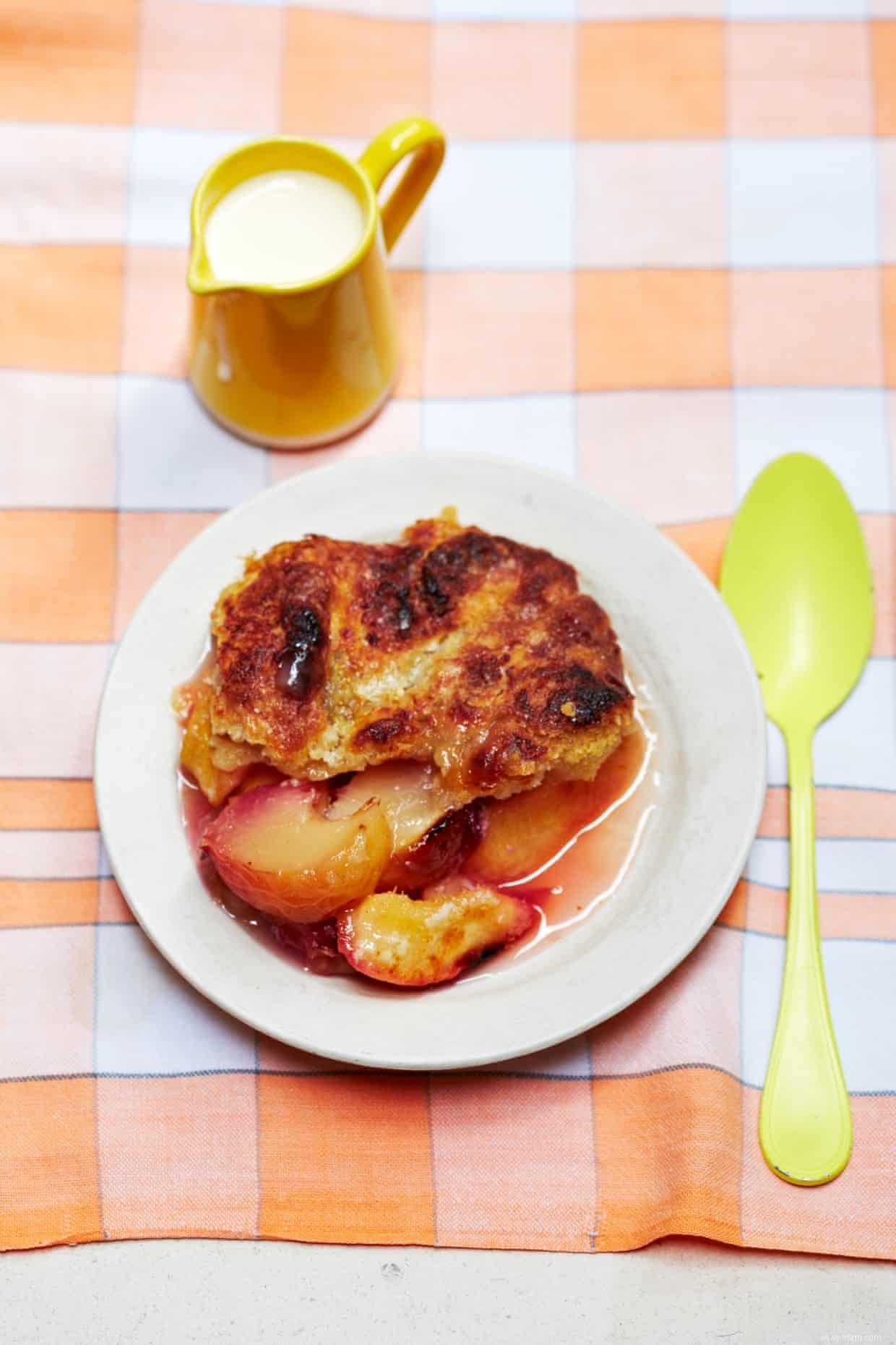 Les recettes de pêches rôties de Claire Ptak servies de deux façons 