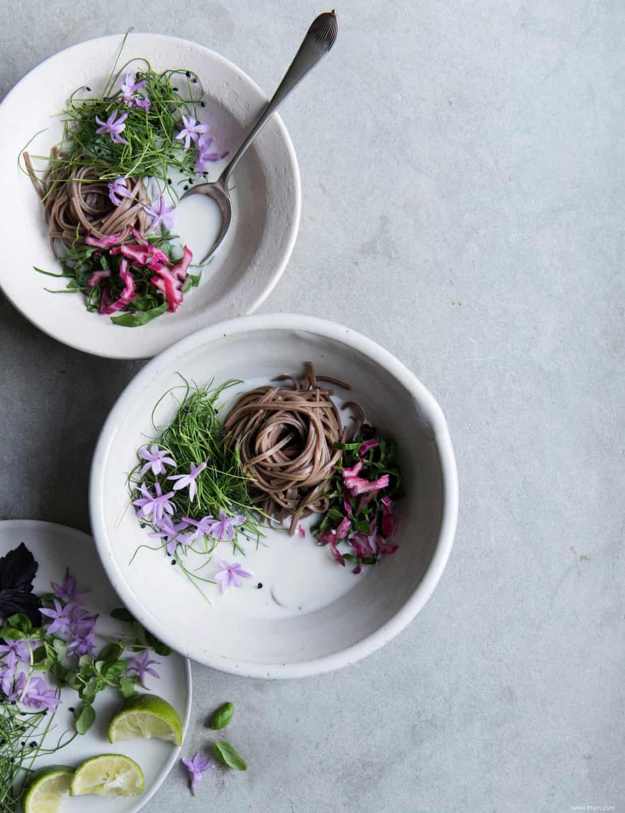 Deux recettes rafraîchissantes de soupe de fin d été 