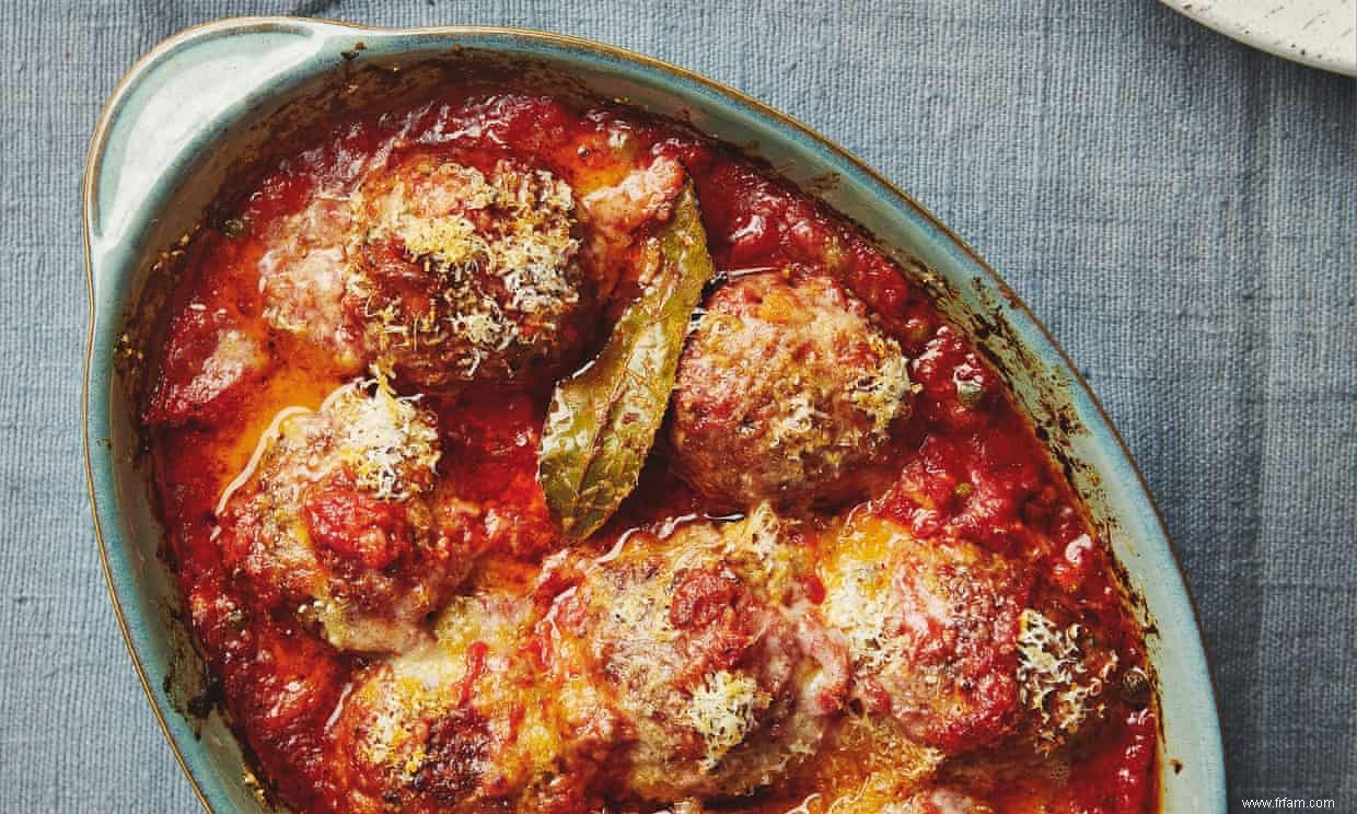 Le cuisinier du week-end :les recettes de boulettes de viande de porc géantes et de gâteaux aux pommes de Thomasina Miers 