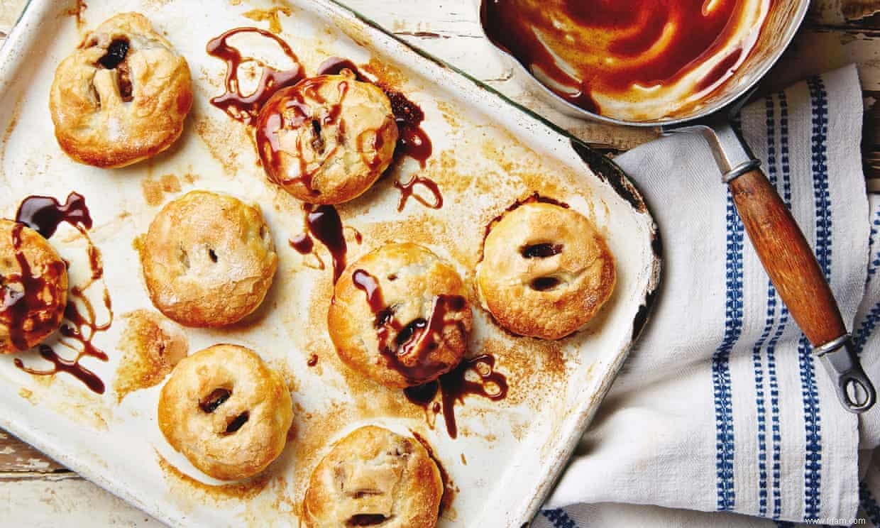 Le cuisinier du week-end :les recettes de boulettes de viande de porc géantes et de gâteaux aux pommes de Thomasina Miers 