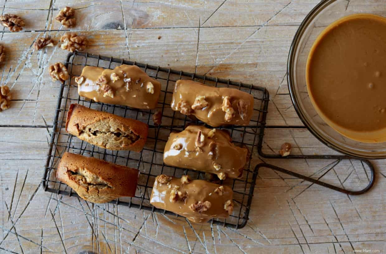 Comment faire des fouets aux noix et des financiers aux noix de café 