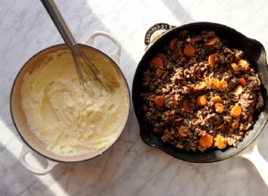 Une assiette nostalgique de viande hachée et de tatties 