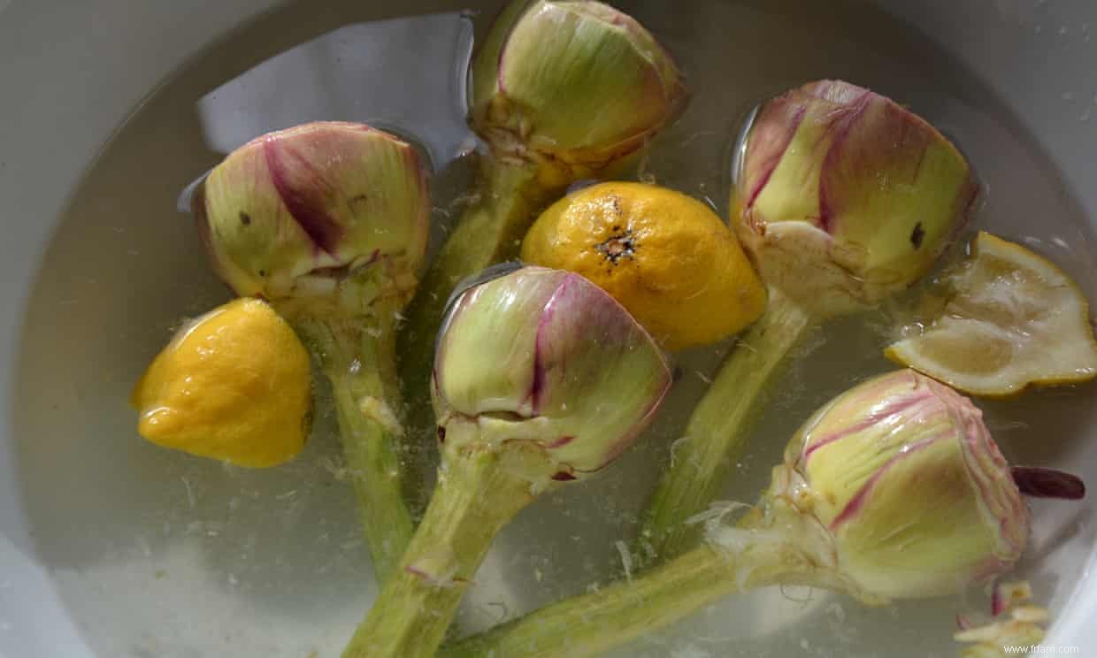 La recette de Rachel Roddy pour l artichaut braisé et les haricots beurre  