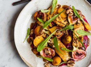 Haloumi au miel et à l origan de Luke Mangan avec figues, betteraves dorées, pissenlit et noix 