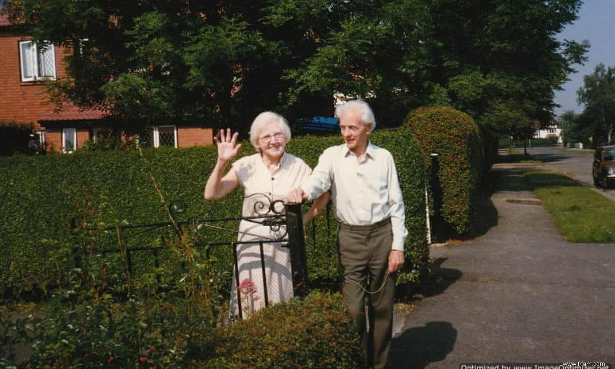 Vie de famille :Salut d adieu spécial de ma mère et crumble aux pommes 