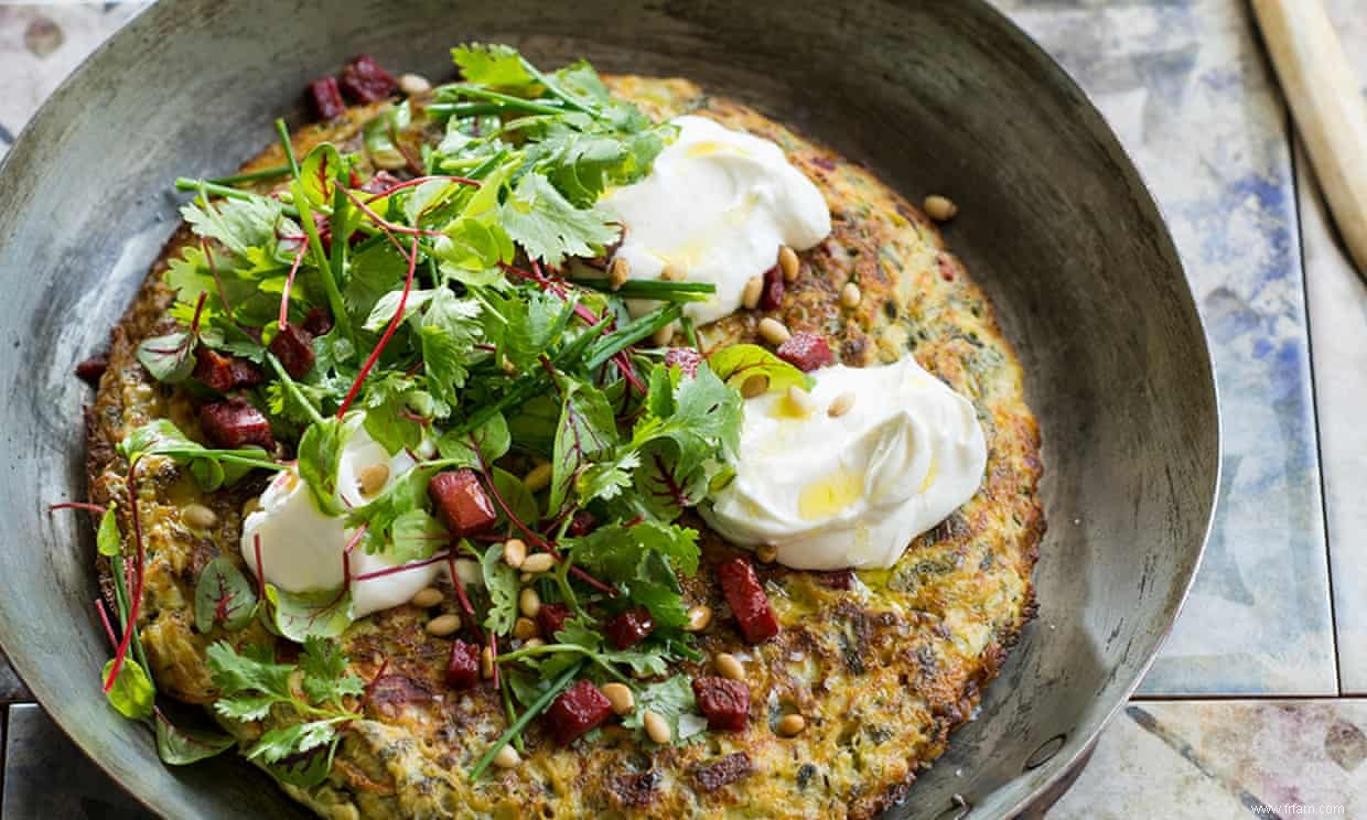 La recette de l omelette aux courgettes, sujuk et labneh de Kepos Street Kitchen 