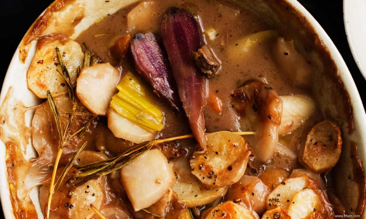 Potée de topinambour et potiron de Nigel Slater avec des recettes de champignons et de graines 