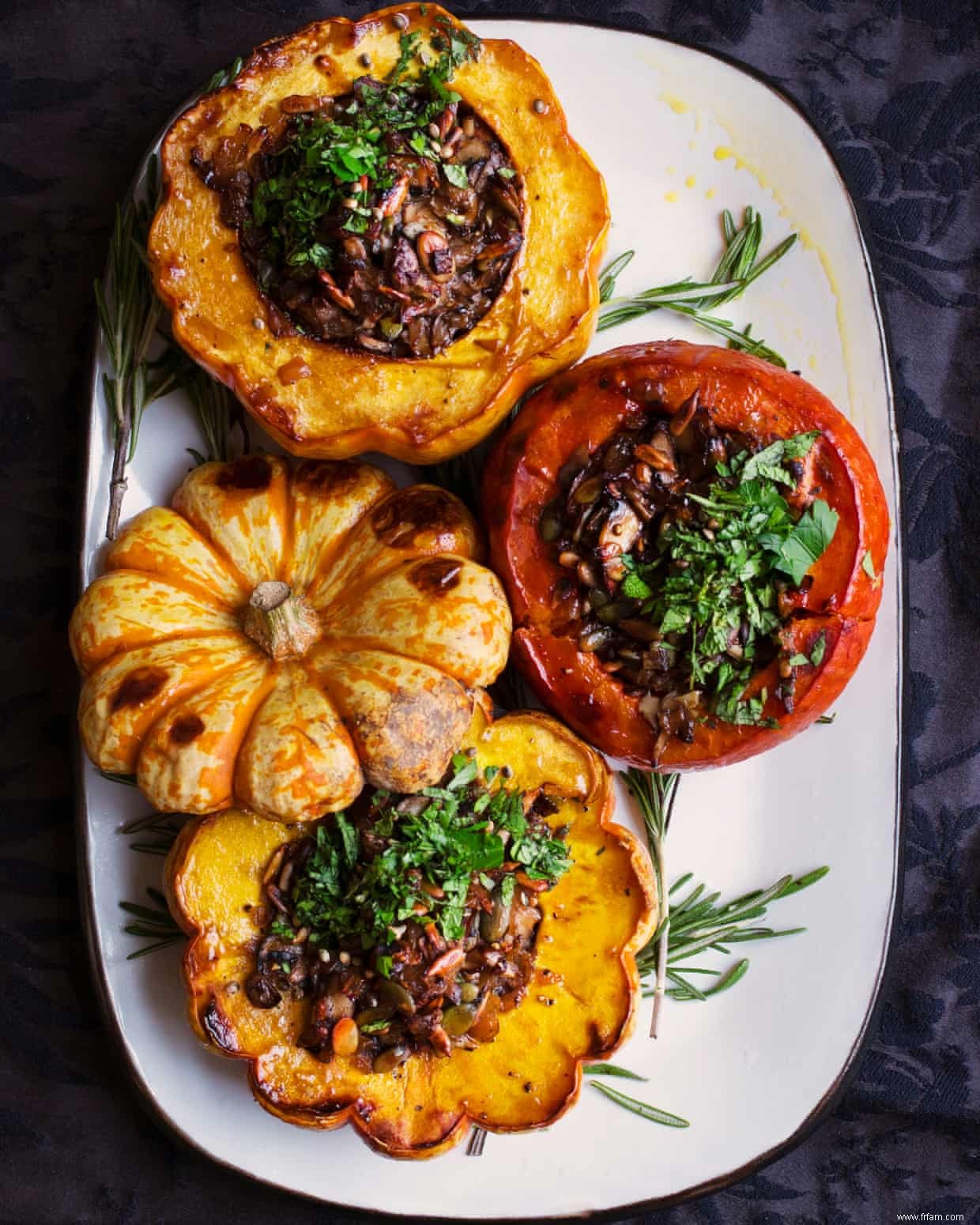 Potée de topinambour et potiron de Nigel Slater avec des recettes de champignons et de graines 