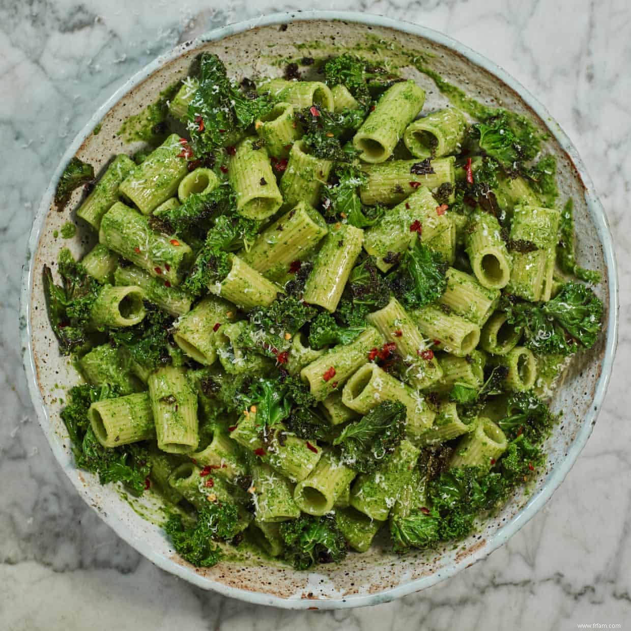 La copieuse recette de ribollita d Anna Jones avec des légumes d hiver 