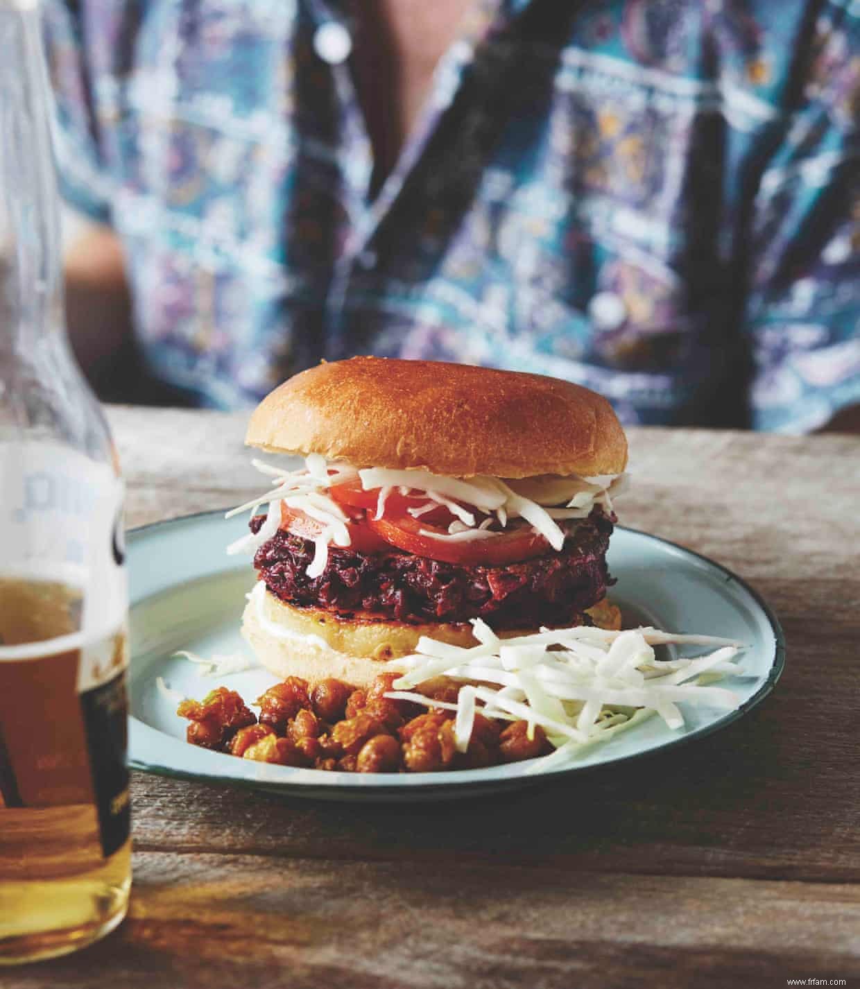 La recette du burger de lentilles à la betterave de Bondi Harvest 