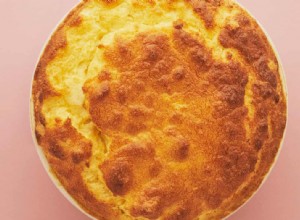 La recette de Thomasina Miers du soufflé au haddock fumé au fromage de brebis 