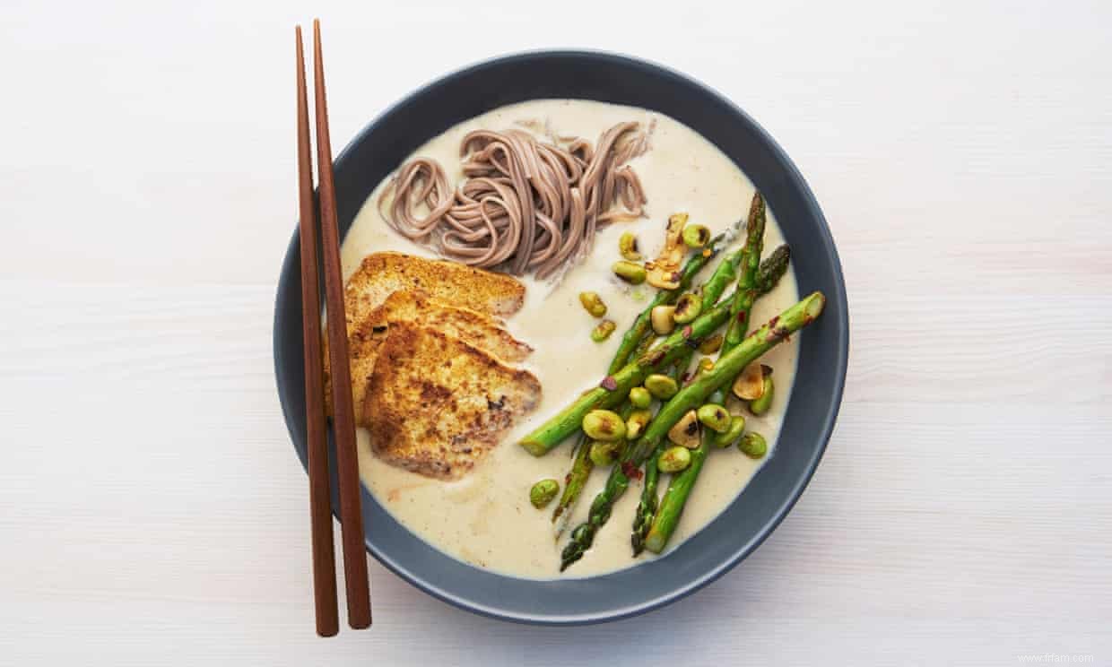 La recette de Meera Sodha pour le miso blanc végétalien et les ramen au tofu 