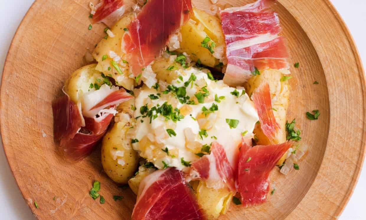 La recette de pommes de terre nouvelles, jambon et crème fraîche de Nigel Slater 