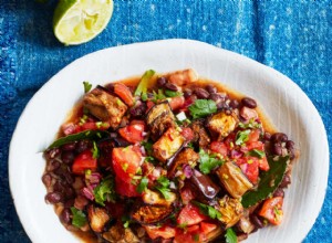 La recette de Thomasina Miers pour la salade d aubergines rôties et de tomates aux haricots noirs 