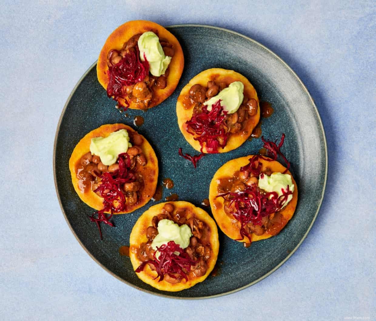 La recette végétalienne de Meera Sodha pour les gorditas aux haricots ivres et à l avocat 