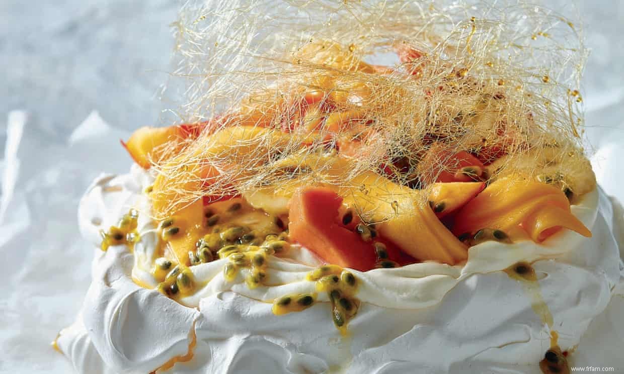 La recette de la pavlova à la couronne d or d Adam Liaw 