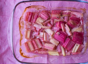 Comment transformer la rhubarbe en boisson de la Saint-Valentin 