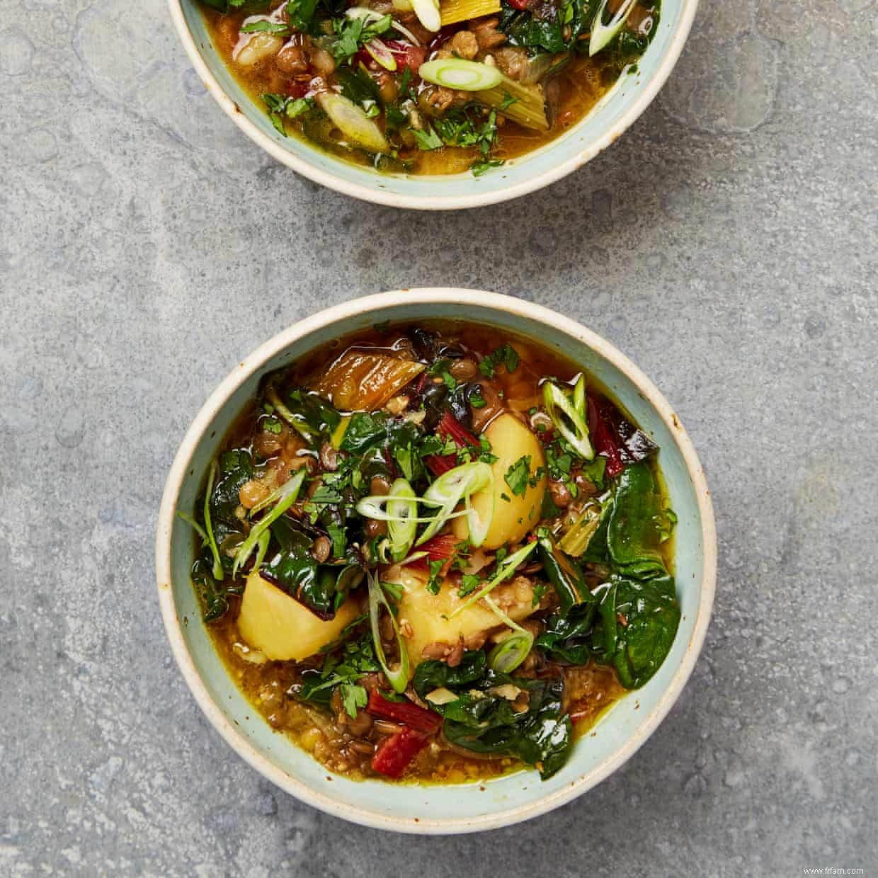 Les recettes de soupes savoureuses de Yotam Ottolenghi 