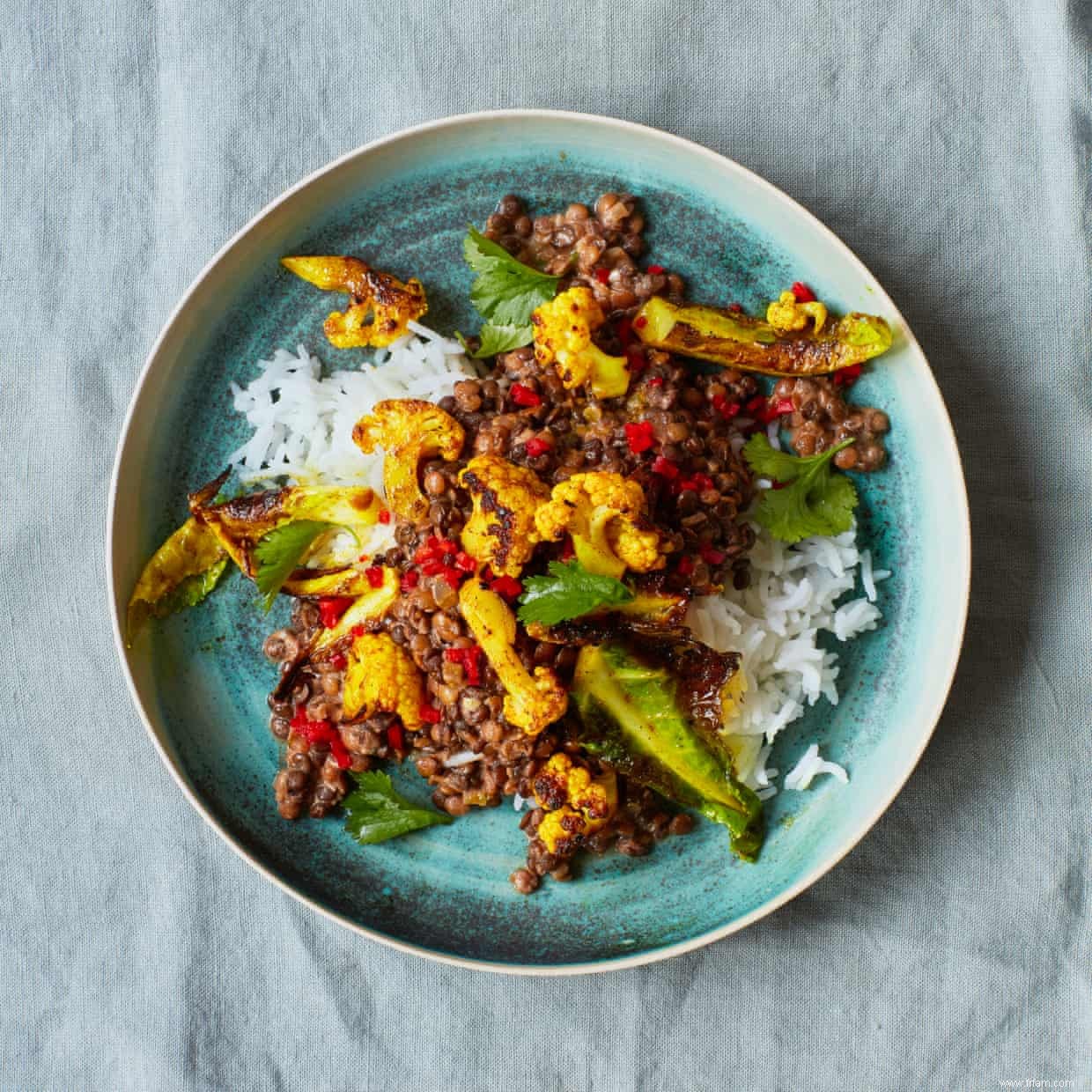 Recette du dal crémeux de Thomasina Miers avec chou-fleur grillé au curcuma 