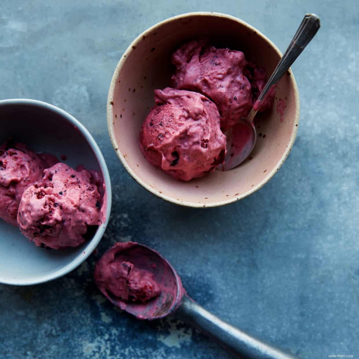 Glace instantanée et clafoutis aux cerises :les recettes de fruits surgelés d Anna Jones 