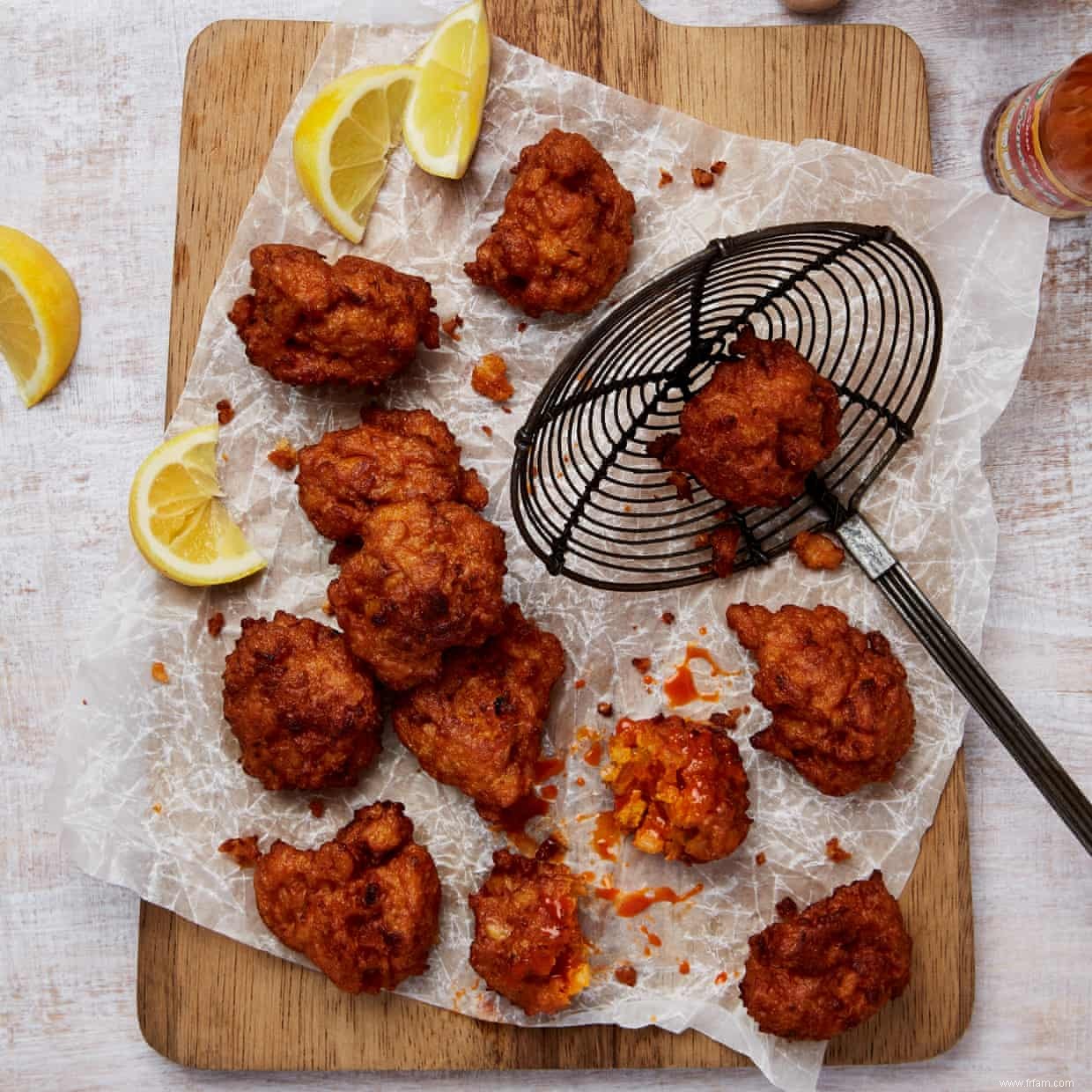 De la crevette au riz en passant par la pomme et le fenouil :les recettes de beignets de Yotam Ottolenghi 