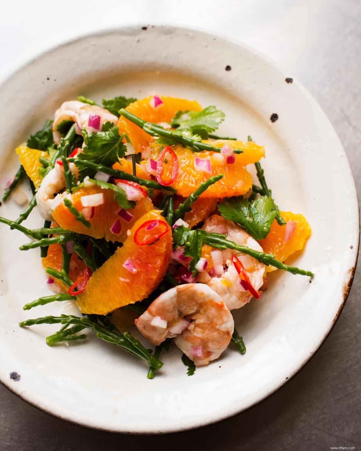 Les recettes de merlu et de crevettes de Nigel Slater pour le printemps 