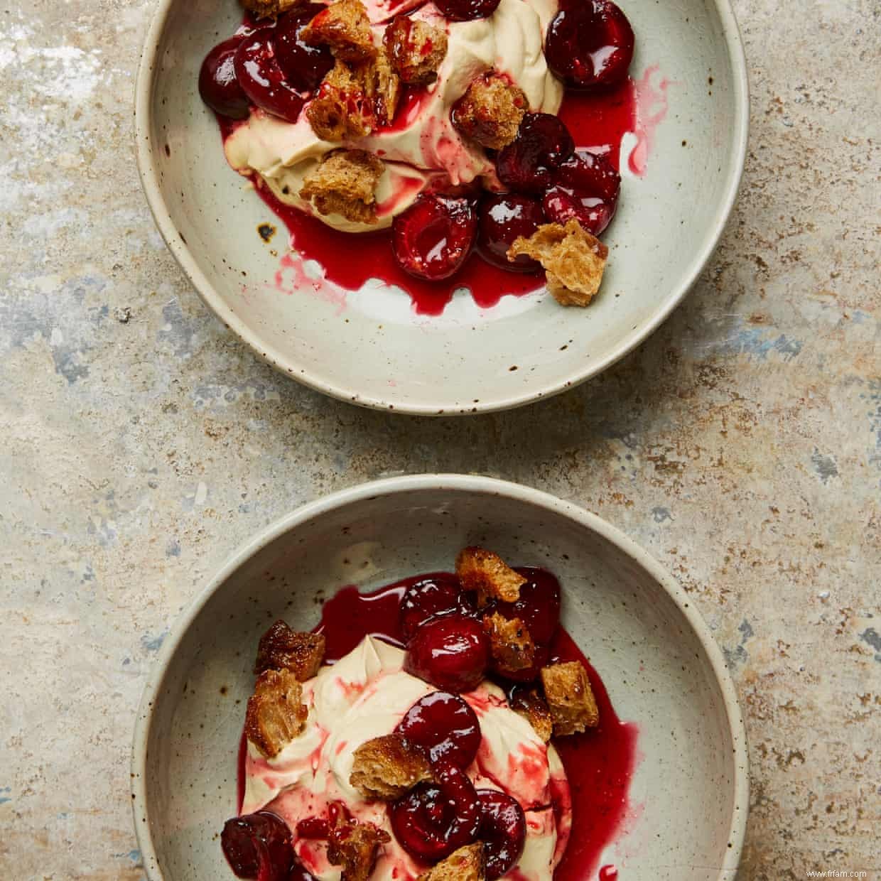 Escalopes, poulet croustillant et croûtons aux cerises :les recettes de Yotam Ottolenghi pour les restes de pain 