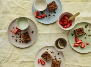 Les recettes d Anna Jones pour des crêpes faciles aux carottes et aux pommes et un plateau de collations arc-en-ciel 