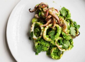 Calamars de Nigel Slater avec chutney de petits pois et coriandre 