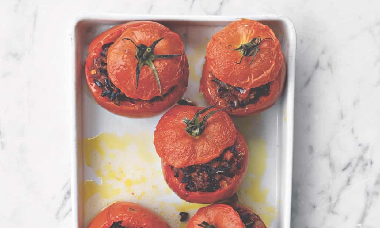 Cuisine sans gaspillage :tomates farcies avec des restes de riz 