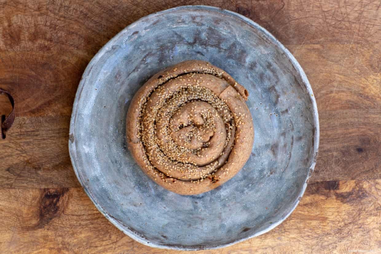 Transformez des feuilles de radis en une tarte à la spanikopita 