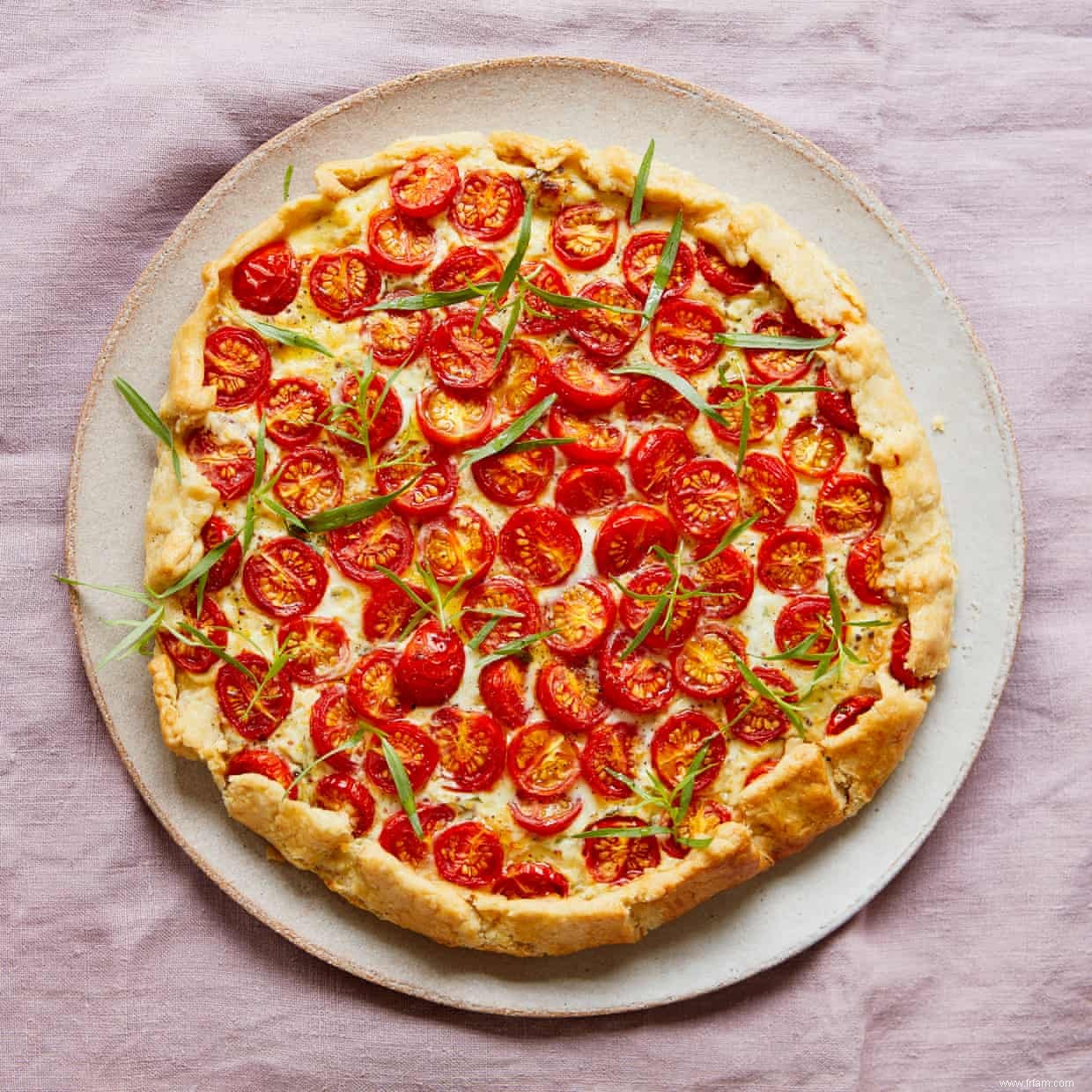 La recette de la galette tomates, fromage et estragon de Thomasina Miers 