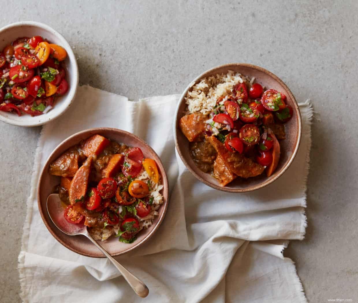 Été indien :les recettes d Anna Jones pour le curry de tamarin et la salade de kachumber 