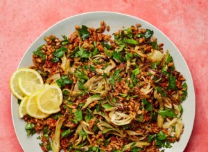 Recette végétalienne de Meera Sodha pour salade de fenouil rôti, tomates séchées et épeautre 