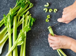 Soupes, mijotés et gratins :comment utiliser une botte de céleri 