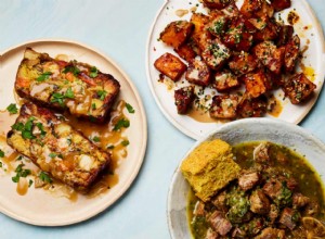 Les recettes de Yotam Ottolenghi pour le piment vert con carne, les pommes de terre épicées et les restes de pain de Noël 